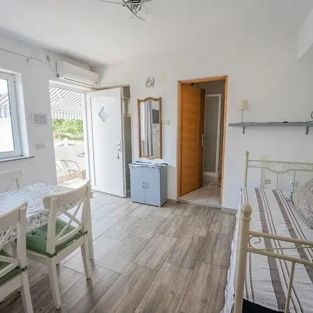 Maria - 1 *